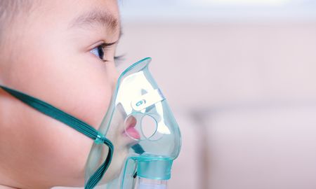 Los cuadros de bronquiolitis son la principal causa de consulta entre los más chicos, esta enfermedad es causada por el virus sincitial respiratorio. Los cuadros de bronquiolitis son la principal causa de consulta entre los más chicos, esta enfermedad es causada por el virus sincitial respiratorio.
