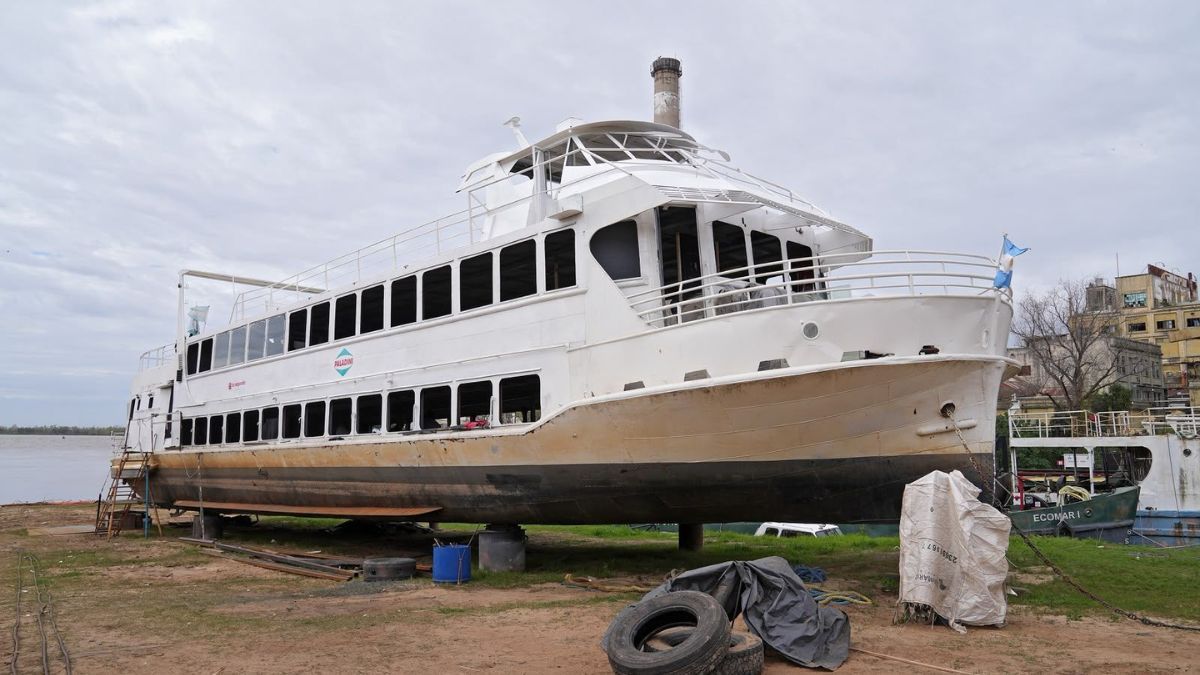 Tras completar los trabajos estructurales, el histórico barco de Rosario avanza con una etapa clave que empieza a mostrar cómo lucirá su renovada imagen.
