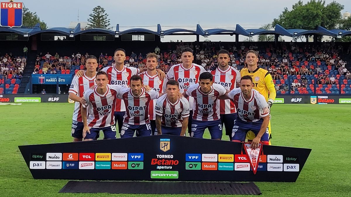 El once titular de Unión fue muy distinto al que finalizó. El once titular de Unión fue muy distinto al que finalizó.