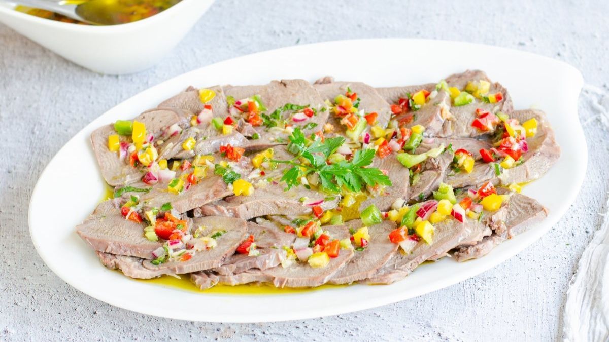 Aprendé a preparar lengua a la vinagreta con esta receta fácil y clásica.