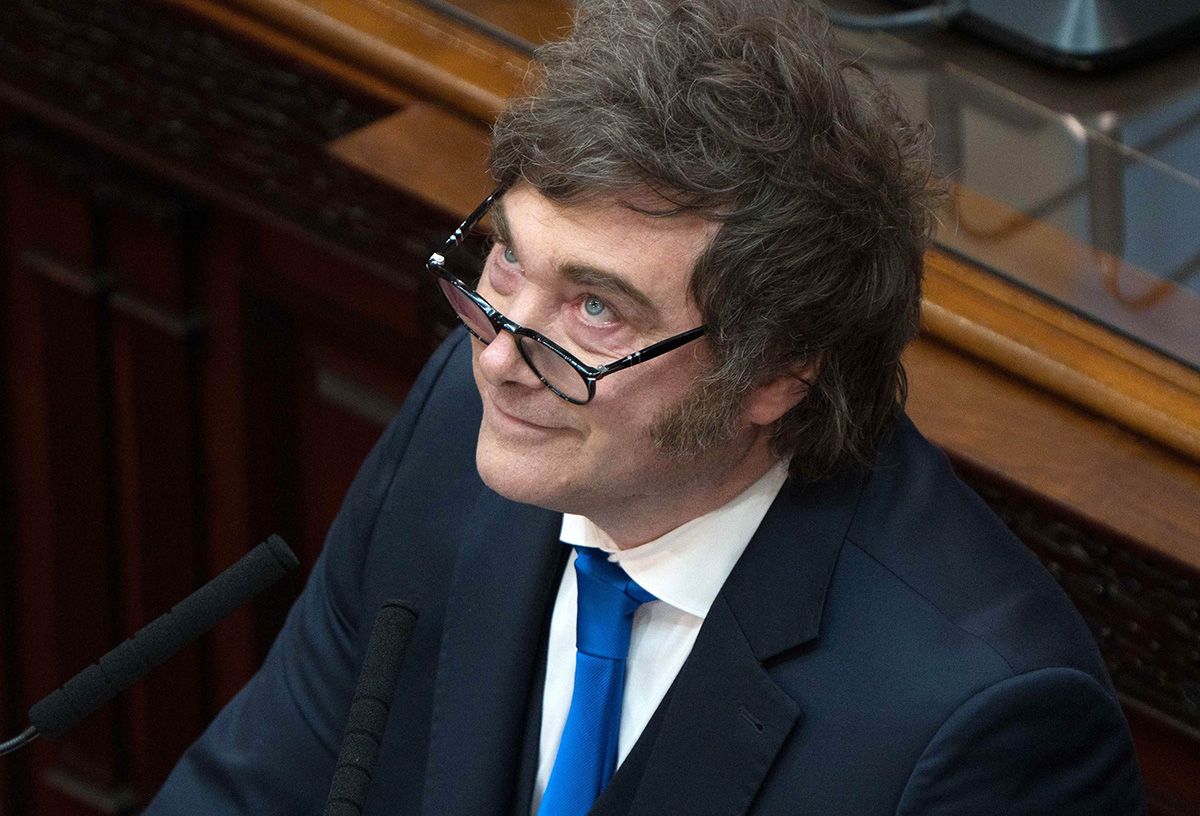 La atención del mensaje presidencial estuvo en los agravios vertidos por Milei a legisladores de la oposición. En muchos tramos de su exposición, el titular del Ejecutivo trató a diputados y senadores de “delincuentes”, “chorros”, “asesinos” y “corruptos”. La atención del mensaje presidencial estuvo en los agravios vertidos por Milei a legisladores de la oposición. En muchos tramos de su exposición, el titular del Ejecutivo trató a diputados y senadores de “delincuentes”, “chorros”, “asesinos” y “corruptos”.