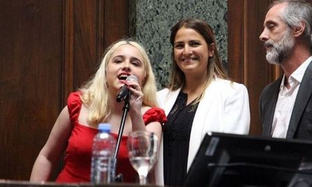 ofelia fernandez juro como legisladora portena y se convirtio en la diputada mas joven de america latina ofelia fernandez juro como legisladora portena y se convirtio en la diputada mas joven de america latina