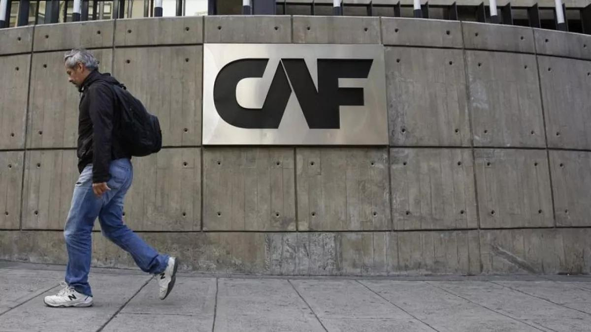 La reunión del Ministerio de Economía con las autoridades de la CAF permitirá al país obtener un desembolso de 690 millones de dólares en un plan de 60 días.