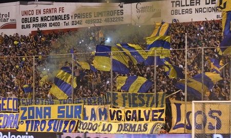 Hinchas de Rosario Central robaron varios negocios tras el partido de Copa Argentina en Santa Fe. Hinchas de Rosario Central robaron varios negocios tras el partido de Copa Argentina en Santa Fe.