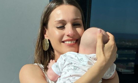 La beba causó sensación en la fiesta de la Noche de Brujas con un atuendo que fue muy comentado por los seguidores de Pampita. La beba causó sensación en la fiesta de la Noche de Brujas con un atuendo que fue muy comentado por los seguidores de Pampita.