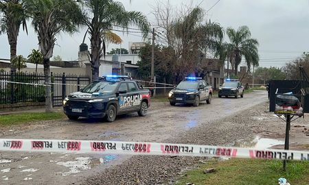 Fuerte operativo policial en barrio Nueva Esperanza. Fuerte operativo policial en barrio Nueva Esperanza.
