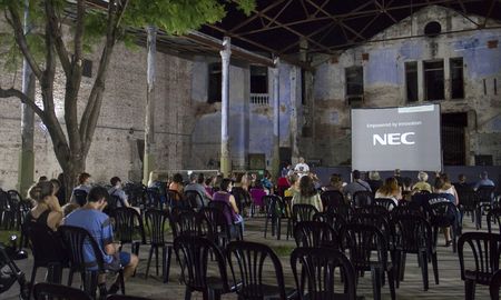 Cine bajo las estrellas en el Mercado Progreso: todos los miércoles de enero habrá funciones gratuitas con películas nacionales e internacionales, en un entorno al aire libre y con propuestas gastronómicas. Cine bajo las estrellas en el Mercado Progreso: todos los miércoles de enero habrá funciones gratuitas con películas nacionales e internacionales, en un entorno al aire libre y con propuestas gastronómicas.