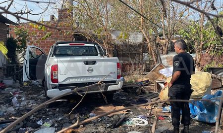 Destruida. Así encontraron los policías de la jurisdicción la camioneta robada. Destruida. Así encontraron los policías de la jurisdicción la camioneta robada.