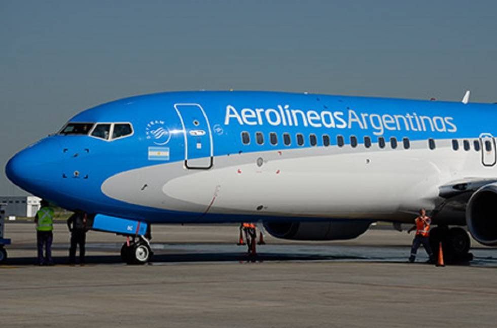 Participaron de la rúbrica, Pablo Ceriani, titular de Aerolíneas Argentinas y Diego Tipping, presidente de Cruz Roja Argentina.