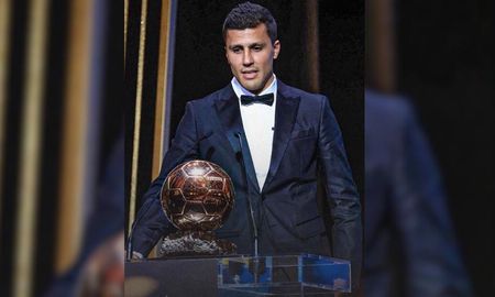 Rodri, el mediocampista español que defiende los colores del Manchester City, se quedó con el Balón de Oro 2024. Rodri, el mediocampista español que defiende los colores del Manchester City, se quedó con el Balón de Oro 2024.