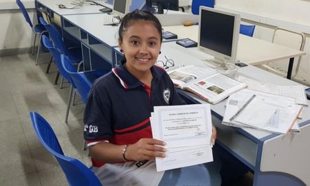 Asistencia perfecta: en 14 años de escuela no faltó ni un día a clases
