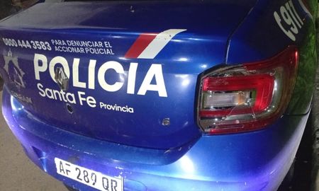 Patrullero apedreado en barrio Barranquitas Patrullero apedreado en barrio Barranquitas