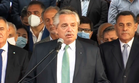 Fernández encabezó una serie de actos entre ayer y hoy en Tucumán. Fernández encabezó una serie de actos entre ayer y hoy en Tucumán.
