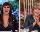 Georgina Barbarossa y Moria Casán unieron las transmisiones de Telefe y El Trece en un dúplex histórico. Georgina Barbarossa y Moria Casán unieron las transmisiones de Telefe y El Trece en un dúplex histórico.