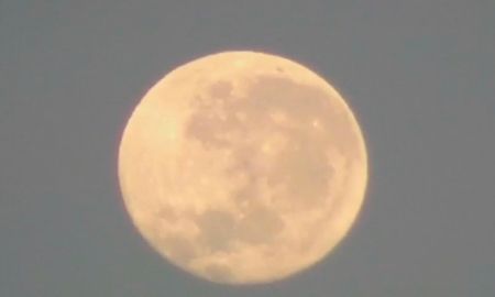 Así se vio la Luna llena en Santa Fe desde las cámaras de AIRE. Así se vio la Luna llena en Santa Fe desde las cámaras de AIRE.