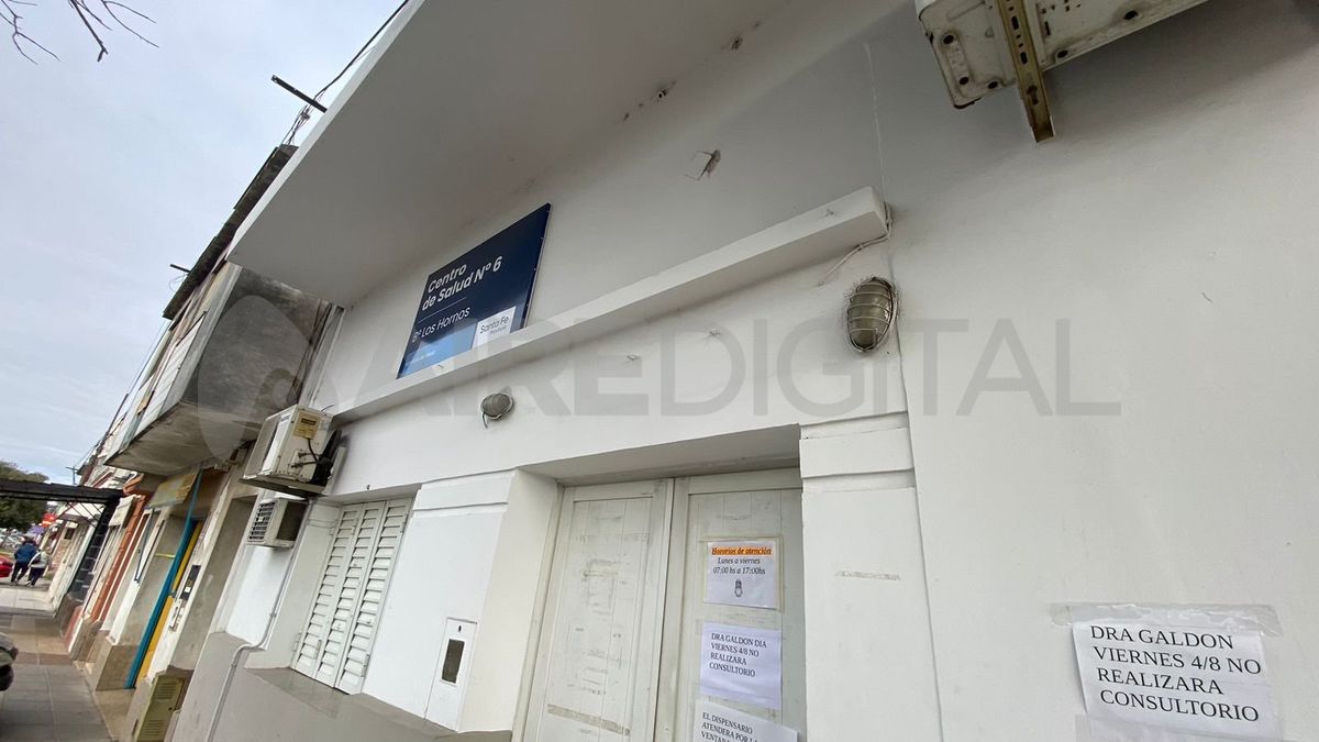 Un menor fue trasladado al Mira y López por agredir a una empleada en un centro de salud