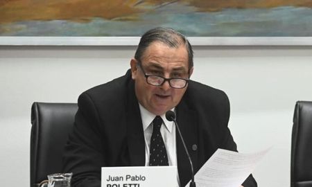 Se espera un discurso extenso por parte del intendente Juan Pablo Poletti. Se espera un discurso extenso por parte del intendente Juan Pablo Poletti.