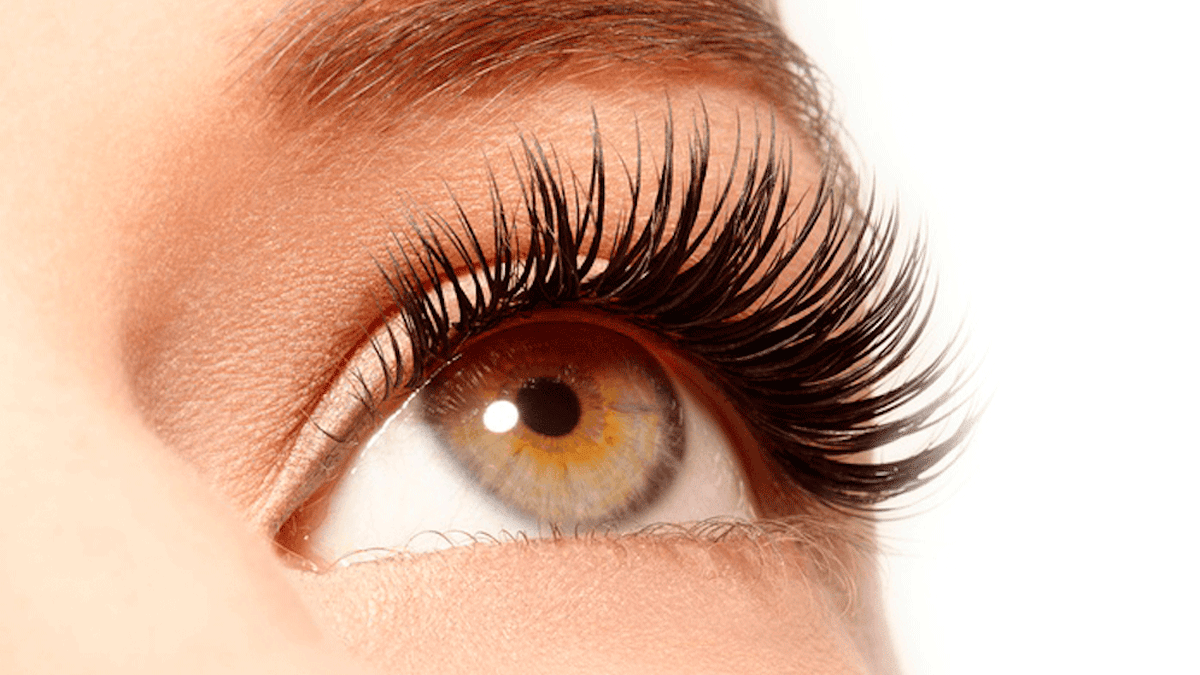 Remedios caseros para hacer crecer tus pesta&ntilde;as&nbsp; 