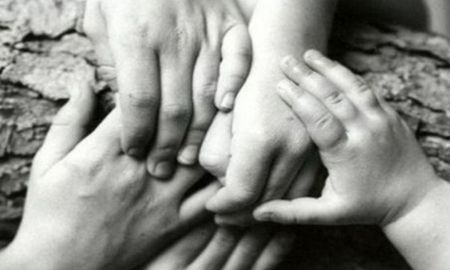 En la ciudad fronteriza de Paso de los Libres, en Corrientes, el Juzgado de Familia de la localidad, busca una familia adoptiva para cinco hermanitos que tienen entre nueve y un año. En la ciudad fronteriza de Paso de los Libres, en Corrientes, el Juzgado de Familia de la localidad, busca una familia adoptiva para cinco hermanitos que tienen entre nueve y un año.
