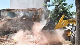 altText(Microtráfico: la Provincia derrumbó el búnker N° 100 de venta de drogas)}