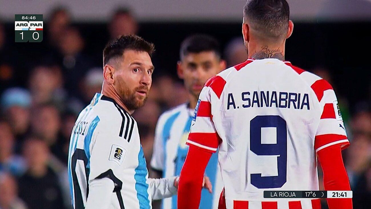 Messi rompió el silencio y habló del escupitajo del paraguayo Sanabria.