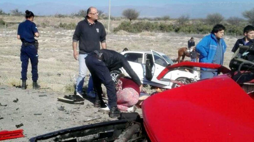Tragedia en la Ruta 40: tres muertos por un choque frontal, entre ellos ...