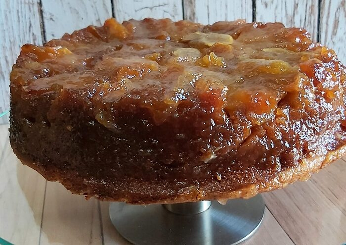 Receta de torta de invertida de manzana.