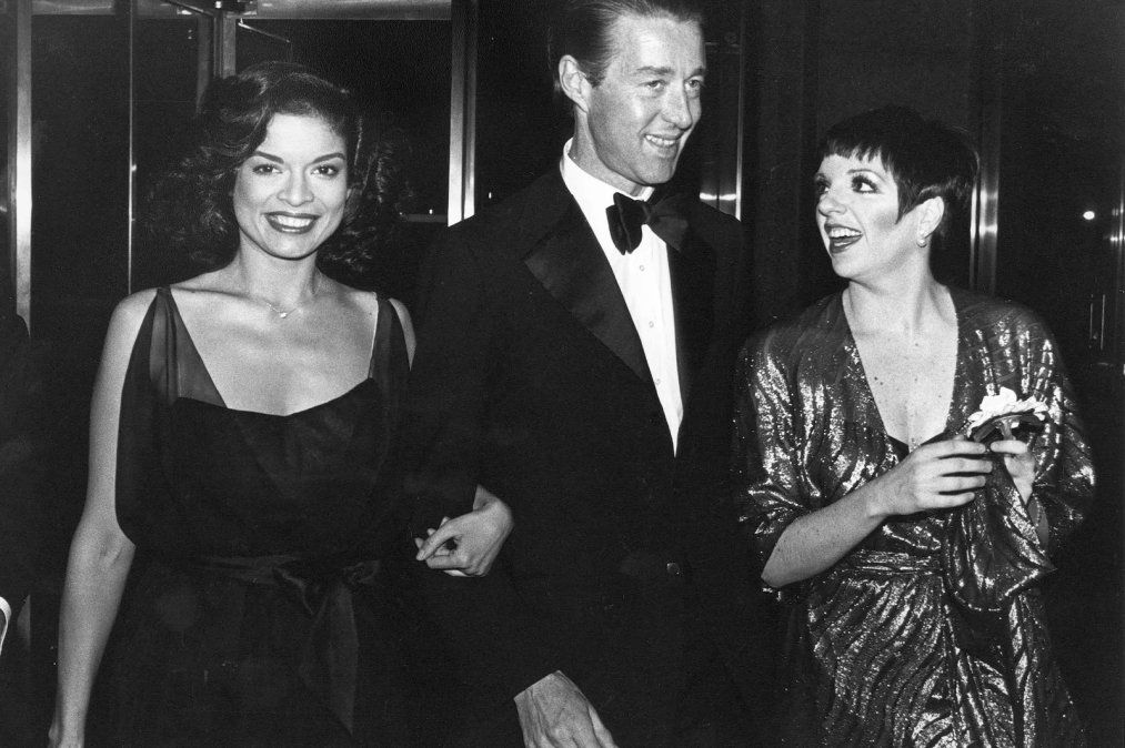 Bianca Jagger, Halston y Liza Minelli, compañeros inseparables.