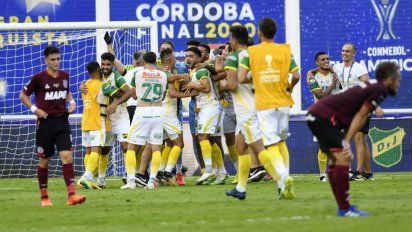 Copa Sudamericana: Defensa y Justicia goleó a Lanús y se consagró campeón