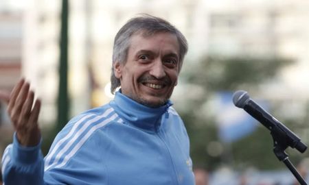El diputado presentó una “buena evolución posoperatoria” luego de una parotidectomía bilateral. El diputado presentó una “buena evolución posoperatoria” luego de una parotidectomía bilateral.