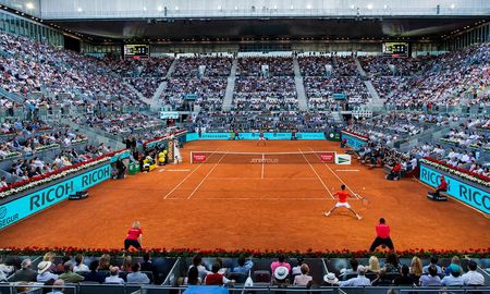 De manera oficial, la organización del Masters 1000 de Madrid suspendió el torneo y lo postergó para el 2021. De manera oficial, la organización del Masters 1000 de Madrid suspendió el torneo y lo postergó para el 2021.
