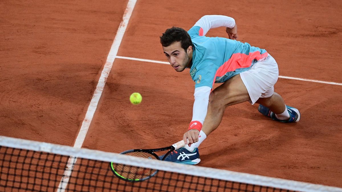 El deportista francés deberá pagar la sanción mas elevada dictada por la ATP debido a una conducta antideportiva en pleno partido.