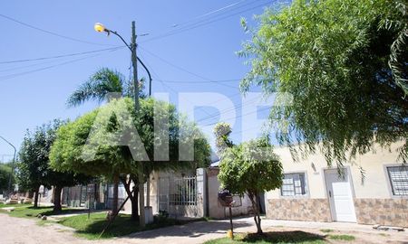 Los cables de la luz ya fueron repuestos pero no los de teléfono e Internet. Los cables de la luz ya fueron repuestos pero no los de teléfono e Internet.