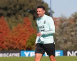 La Selección Argentina enfrenta este martes a Colombia por las Eliminatorias Sudamericanas y Lionel Scaloni no confirmó el equipo para jugar en Barranquilla. La Selección Argentina enfrenta este martes a Colombia por las Eliminatorias Sudamericanas y Lionel Scaloni no confirmó el equipo para jugar en Barranquilla.
