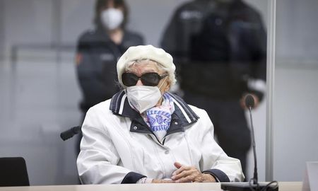 En el campo de exterminio donde trabajó la condenada, unas 65.000 personas murieron de hambre y enfermedades o en la cámara de gas. En el campo de exterminio donde trabajó la condenada, unas 65.000 personas murieron de hambre y enfermedades o en la cámara de gas.