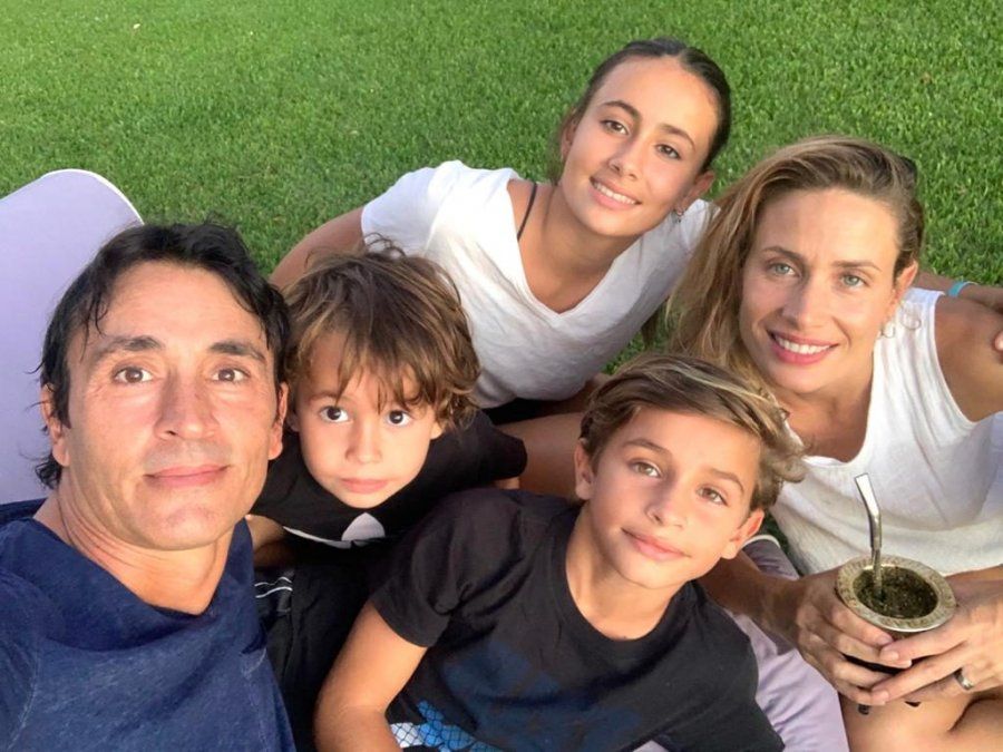 Sebastián Estevanez espera su cuarto hijo junto a Ivana.