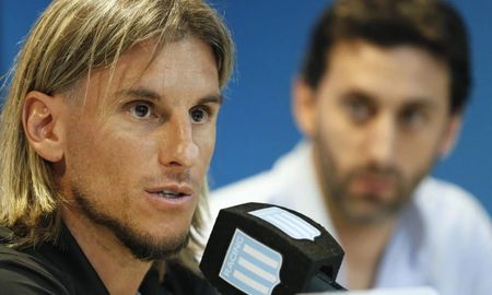 Tras irse de Racing, Sebastián Beccacece es uno de los candidatos a dirigir la selección de Chile. Tras irse de Racing, Sebastián Beccacece es uno de los candidatos a dirigir la selección de Chile.