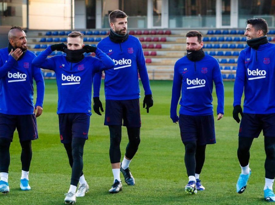 Messi se sumó a los entrenamientos de Barcelona
