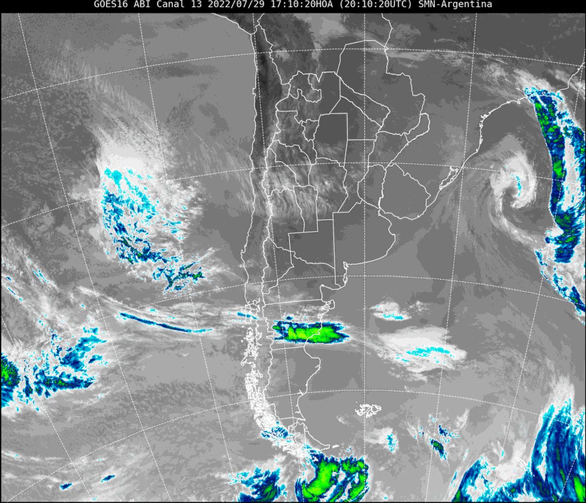 En la imagen satelital se observa poca nubosidad en toda la mitad norte del país.