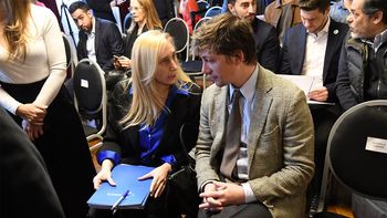 Karina Milei y Santiago Caputo, las dos caras de la crisis interna que atraviesa La Libertad Avanza.