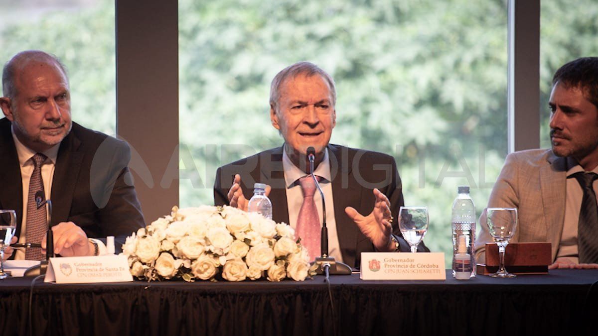 El gobernador de Córdoba, Juan Schiaretti, pronunció el discurso más encendido de la jornada, con un fuerte cuestionamiento a la inequitativa distribución de los recursos nacionales