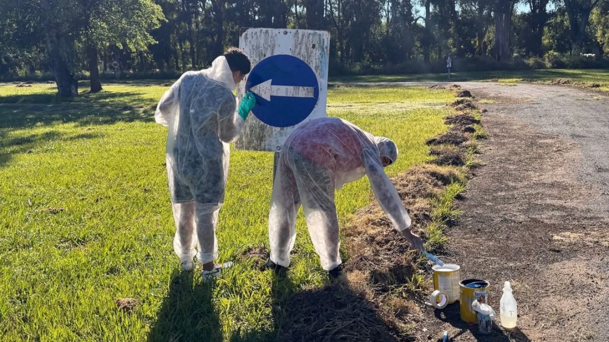 El municipio de San Jorge triplicó multas y aplica tareas comunitarias para frenar las “hordas de motos”.