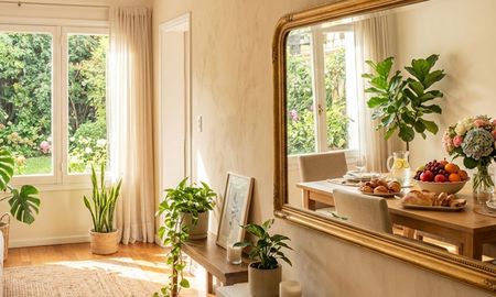 La ubicación del espejo puede influir en la circulación de la energía, según el Feng Shui.