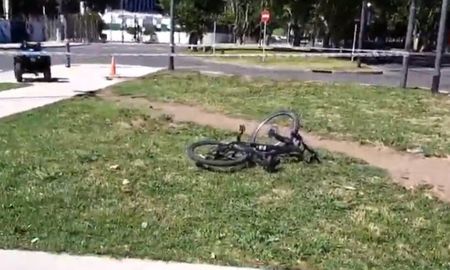 La víctima circulaba en bicicleta cuando fue abordado con fines de robo. La víctima circulaba en bicicleta cuando fue abordado con fines de robo.