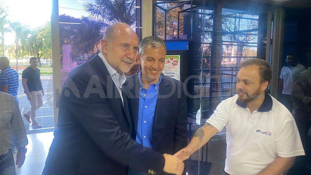 Se llevó a cabo el acto por los 80 años de la Caja 5110. Participó el gobernador Perotti, la ministra de Género, Florencia Marinaro, y el ministro de Trabajo, Juan Manuel Pusineri. También estuvo presente el director de la Caja, José Luis Rosetto.