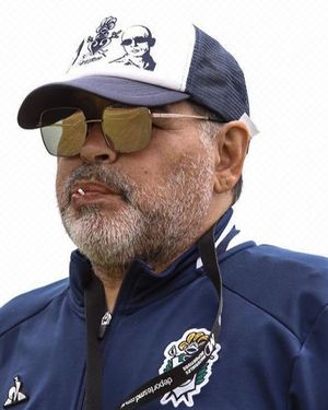 La cuenta oficial de Diego Maradona recordó al Indio Solari con una mítica frase de Patricio Rey. La cuenta oficial de Diego Maradona recordó al Indio Solari con una mítica frase de Patricio Rey.