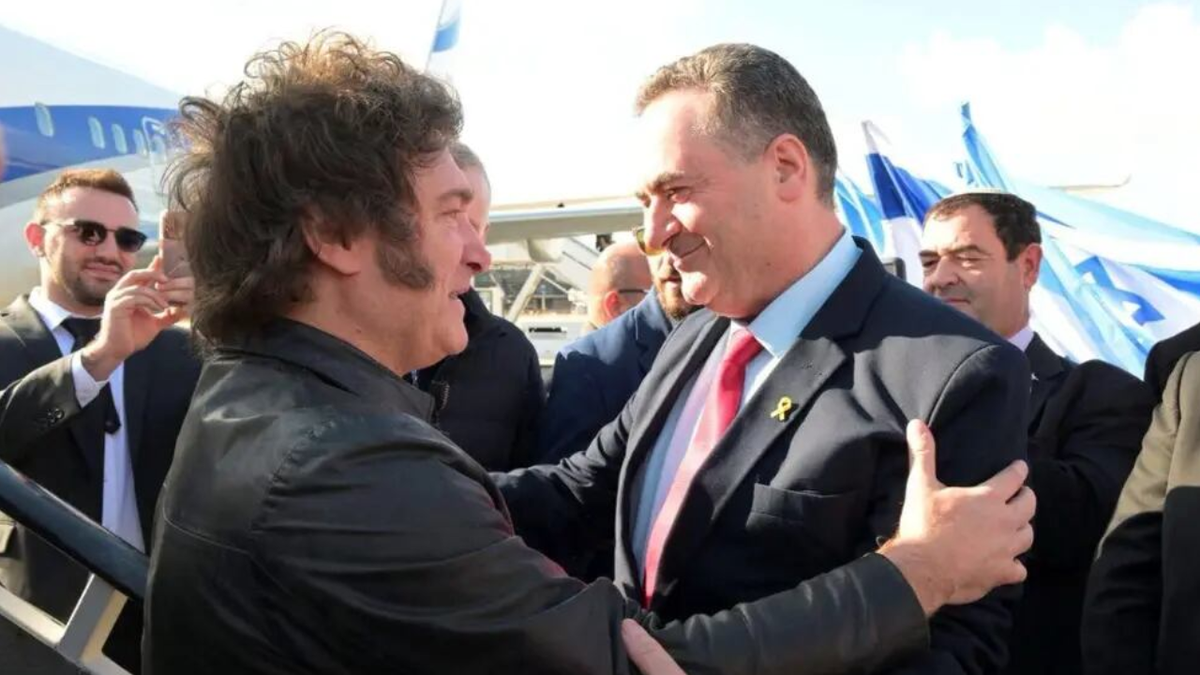 Javier Milei llegó este martes a Israel y ratificó que mudará la embajada argentina a Jerusalén.