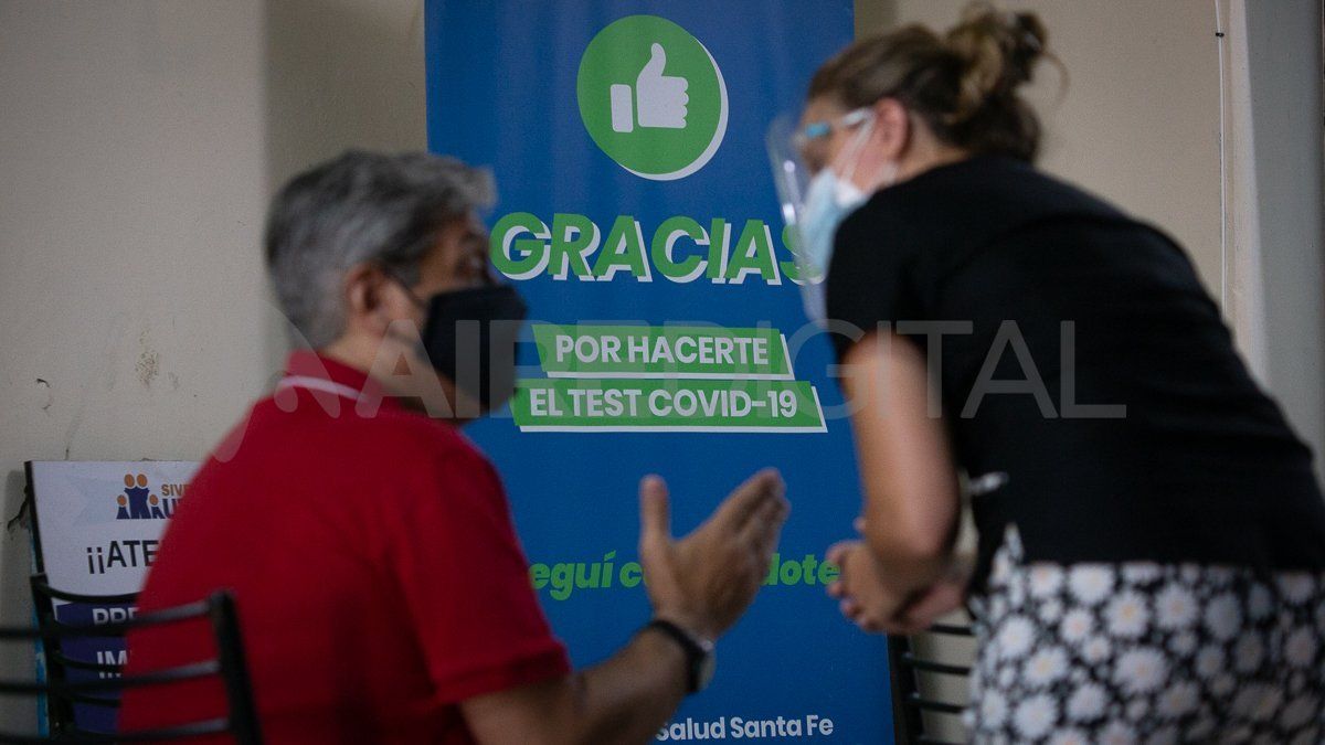 El reporte nacional notificó menos de mil casos este viernes en la provincia de Santa Fe. 