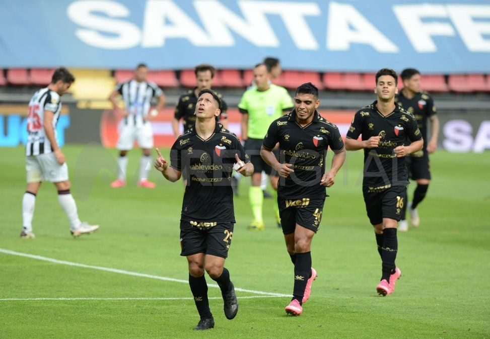 Colón derrotó por la mínima a Central Córdoba y volvió a ganar en el Torneo de la Liga Profesional.