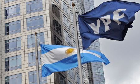 El presidente de YPF indicó que hay un atraso significativo en los surtidores. El presidente de YPF indicó que hay un atraso significativo en los surtidores.